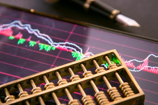 炒股赚钱_长期投资策略_价值投资方法