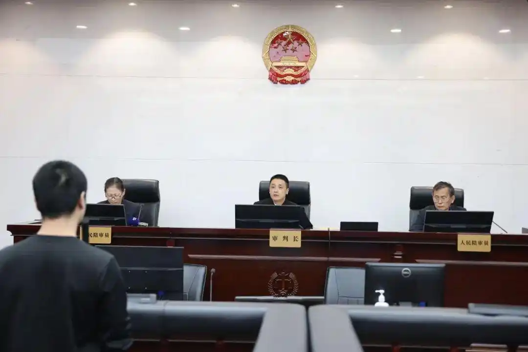 徐汇区检察院起诉股票场外配资案_证券配资开户_股票场外配资非法经营案
